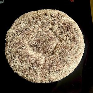 Cat or small dog bed. Faux fur.